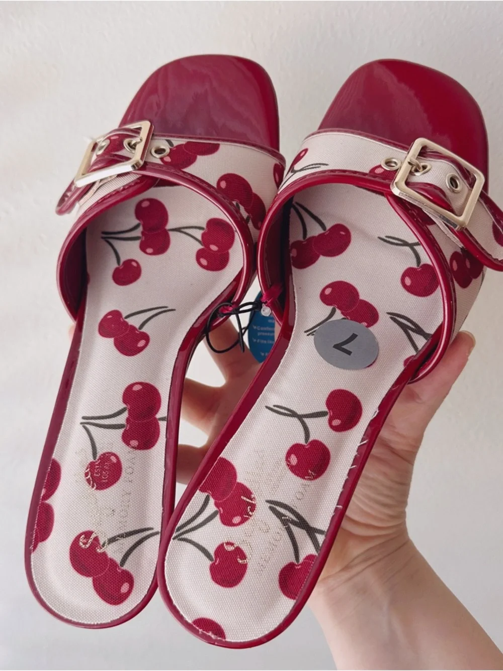 Seychelles • Kitten Heel Mule in Cherry Cream/Red - Picture 6 of 12